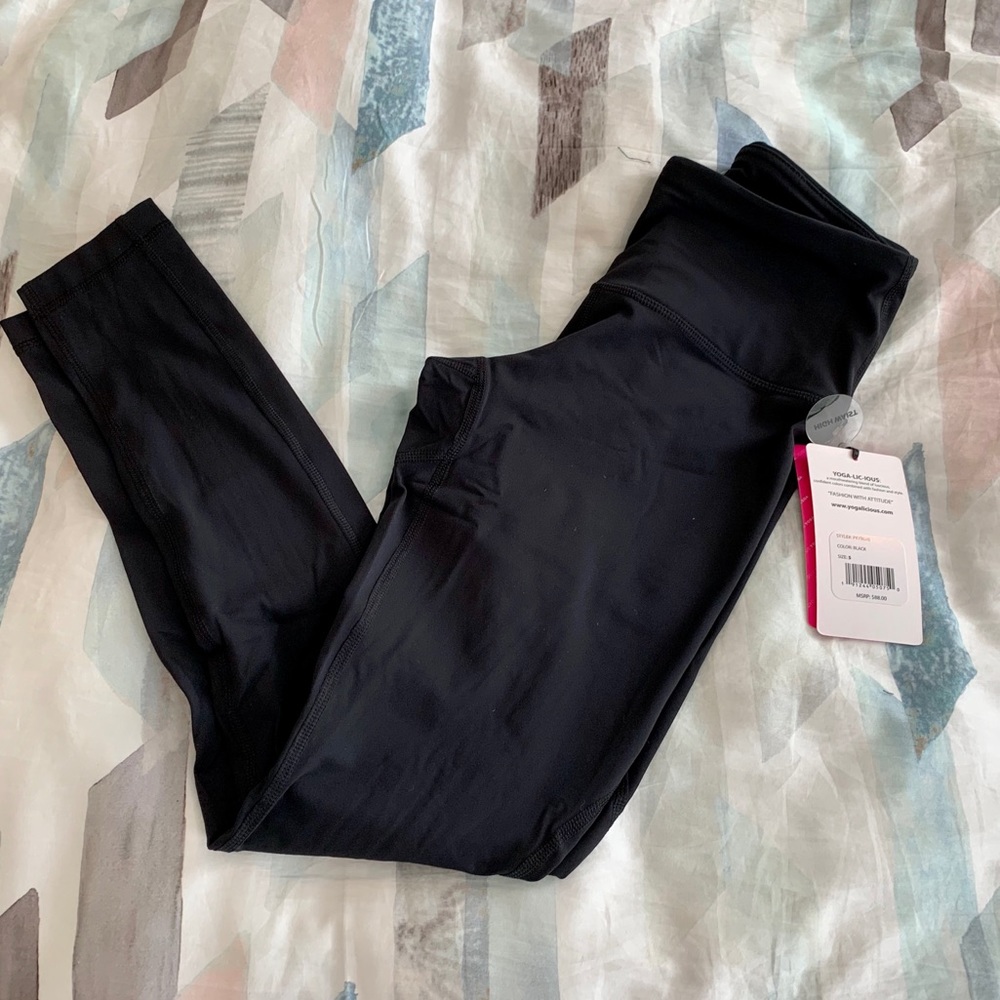 NEW peek a boo leggings